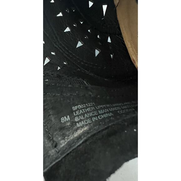 Sofft Black Suede Laser Cutout Westwood II Block Heel Back Zip Ankle Boots Sz 8M - Picture 9 of 10